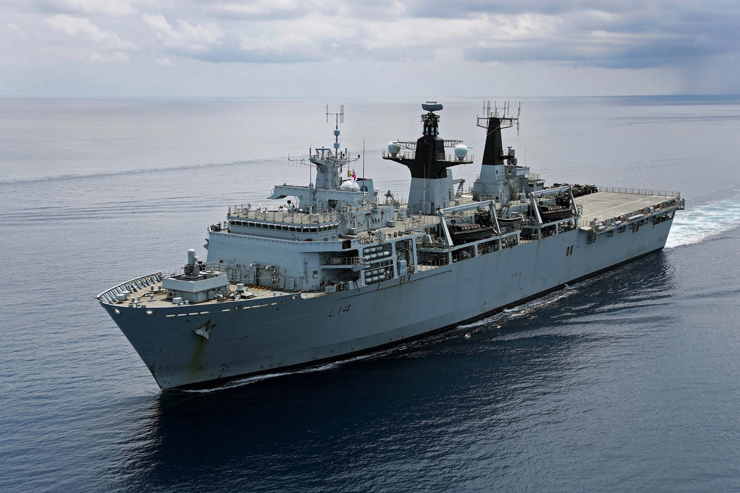 HMS Albion L14 | Photo Print | Framed Print | Albion Class | Amphibious ship | Royal Navy Hampshire Prints