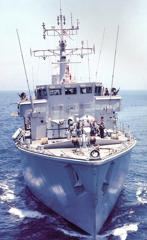HMS Brecon M29 | Photo Print | Framed Print | Hunt Class | Mine Warfare Vessel | Royal Navy Hampshire Prints