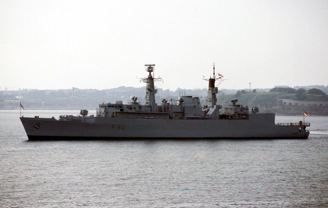 HMS Brilliant F90 | Photo Print | Framed Print | Poster | Type 22 | Frigate | Royal Navy Hampshire Prints