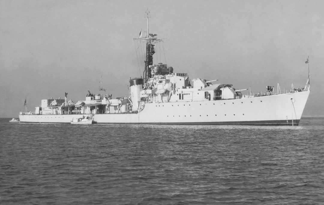 HMS Chequers R61 | Photo Print | Framed Print | Poster | C Class | Destroyer | Royal Navy Hampshire Prints