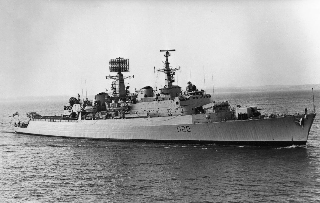 HMS Fife D20 | Photo Print | Framed Print | Poster | County Class | Destroyer | Royal Navy Posters, Prints, & Visual Artwork Hampshire Prints