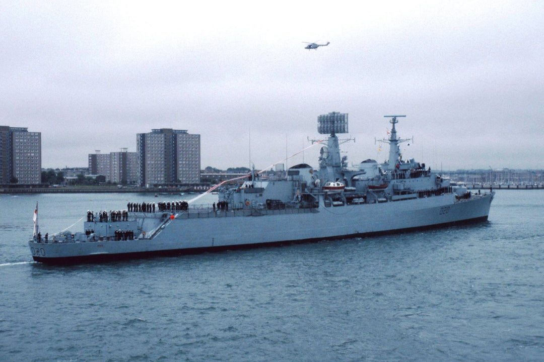 HMS Fife D20 | Photo Print | Framed Print | Poster | County Class | Destroyer | Royal Navy Hampshire Prints