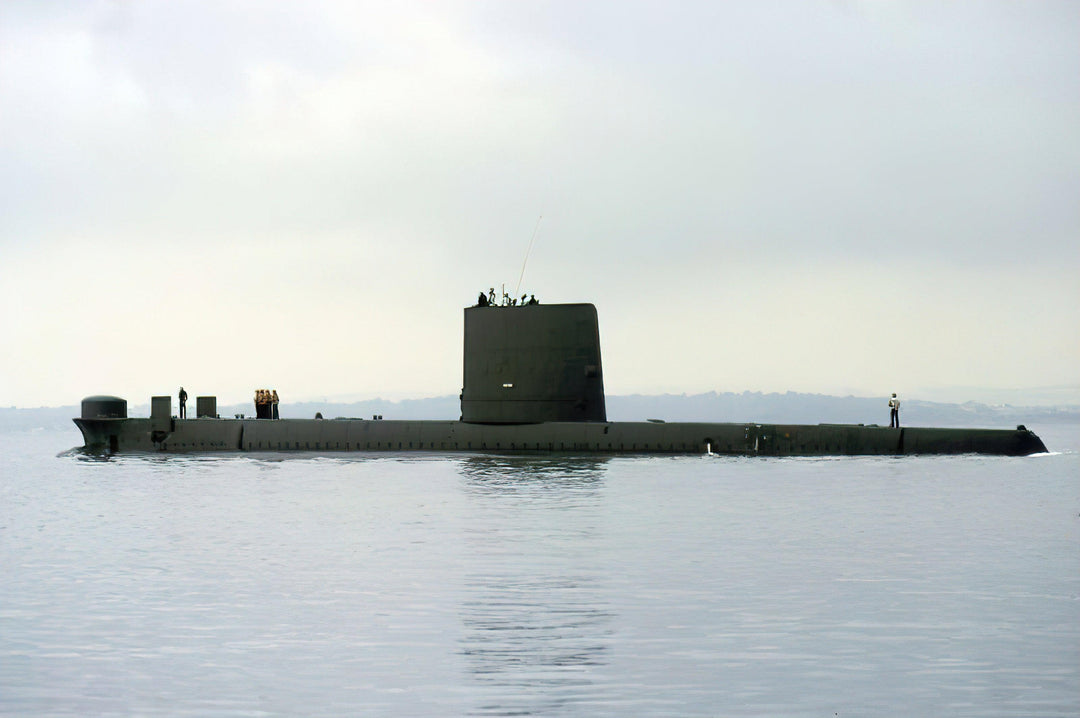 HMS Walrus S08 Royal Navy Porpoise class Submarine Photo Print or Framed Print - Hampshire Prints