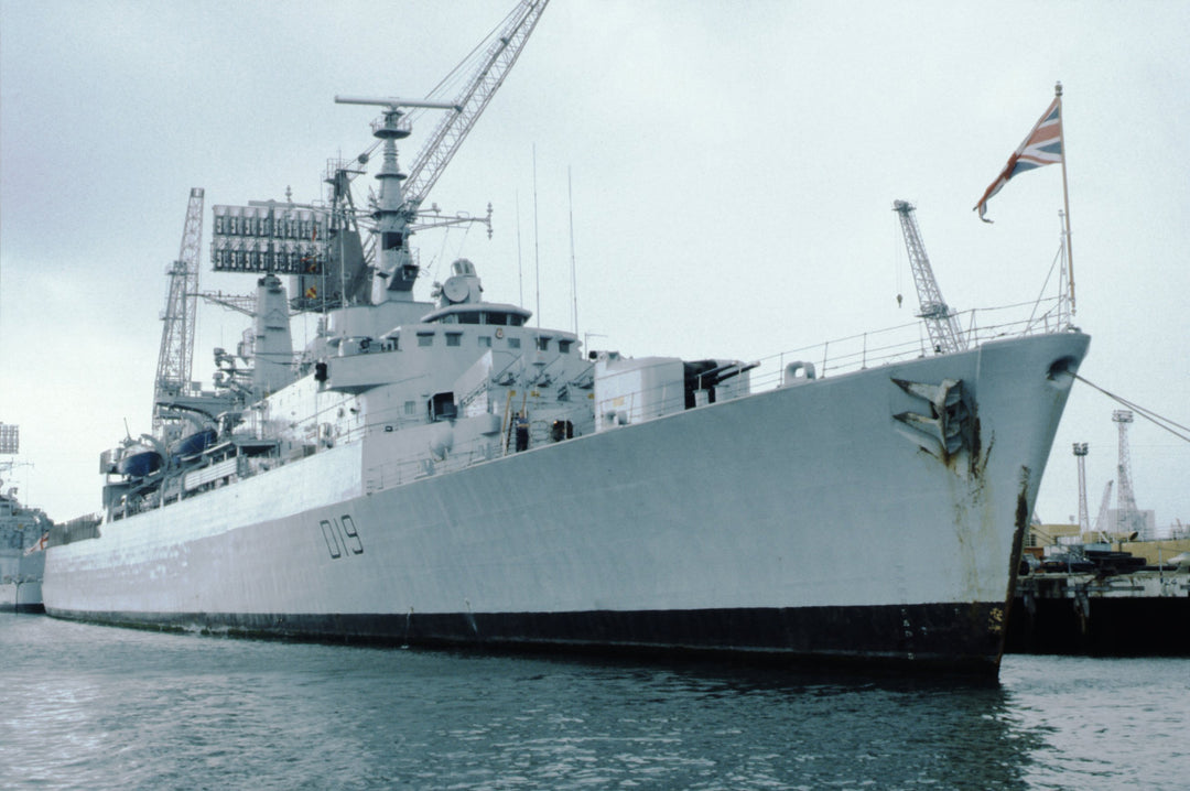 HMS Glamorgan D19 Royal Navy County class Destroyer Photo Print or Framed Print - Hampshire Prints