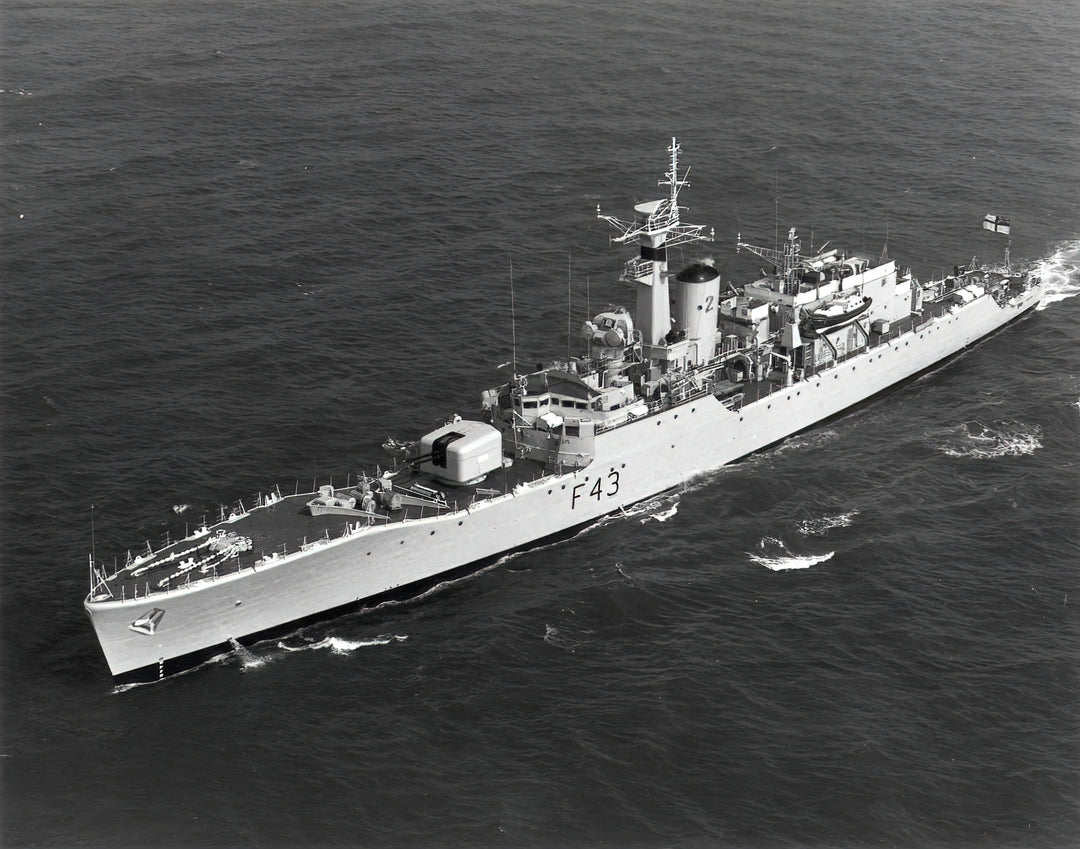 HMS Torquay F43 Royal Navy Whitby class frigate Photo Print or Framed Print - Hampshire Prints