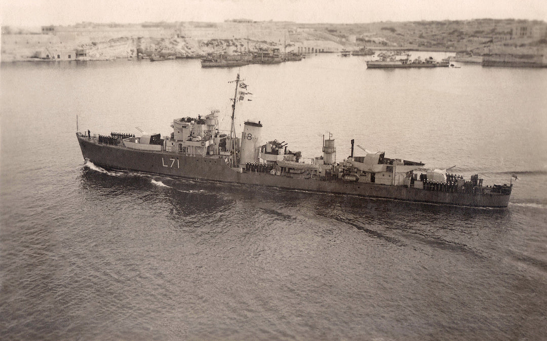 HMS Calpe L71 | Photo Print | Framed Print | Poster | Hunt Class | Destroyer | Royal Navy Hampshire Prints