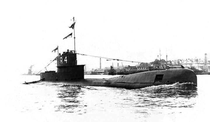 HMS R4 R Class Submarine Photo Print Starboard View Royal Navy Wall Art Naval Decor Poster Posters, Prints, & Visual Artwork Hampshire Prints 6 x 4 No Frame No