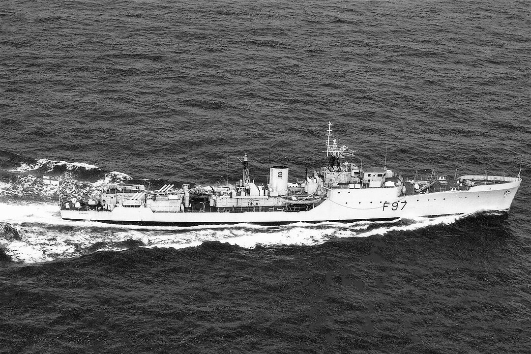 HMS Russell F97 | Photo Print | Framed Print | Blackwood Class | Frigate | Royal Navy Hampshire Prints