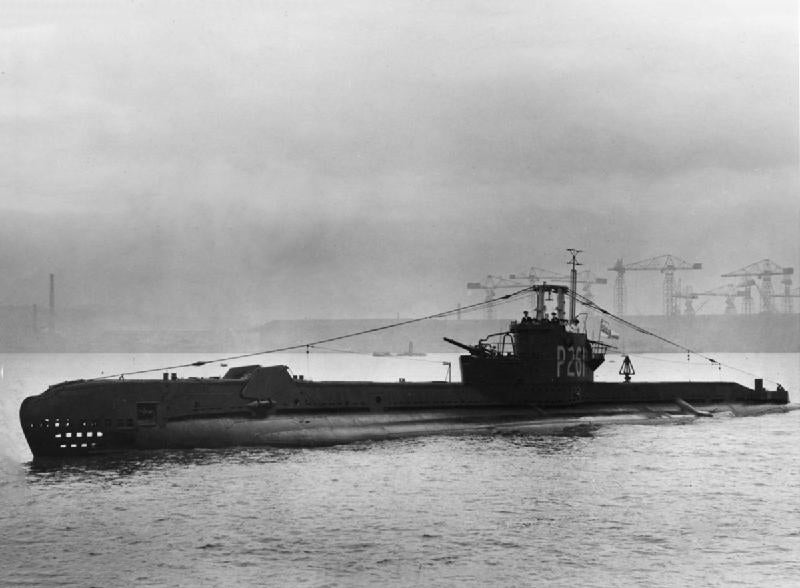 HMS Sleuth P261 Submarine | Photo Print | Framed Print | Poster | S Class | Royal Navy Hampshire Prints