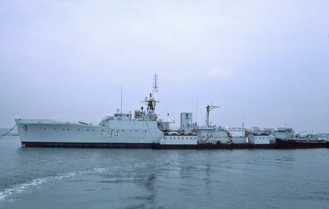 HMS Palliser F94 | Photo Print | Framed Print | Blackwood Class | Frigate | Royal Navy Hampshire Prints