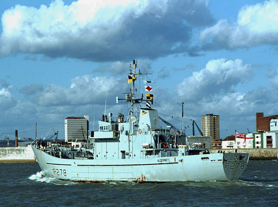 HMS Alderney P278 Royal Navy Island class Patrol Vessel Photo Print or Framed Photo Print - Hampshire Prints