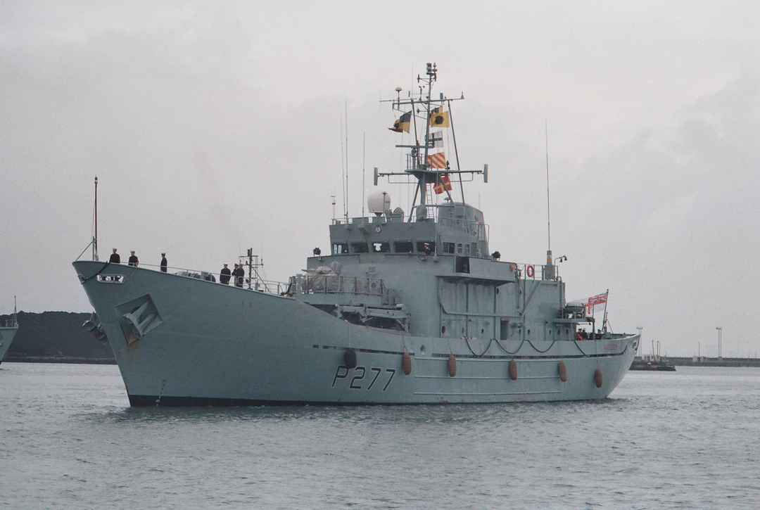 HMS Anglesey P277 | Photo Print | Framed Print | Island Class | Patrol Vessel | Royal Navy Hampshire Prints