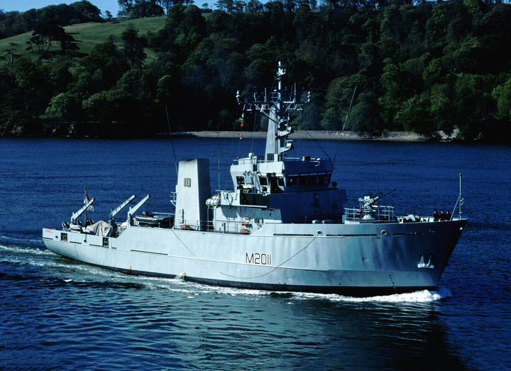 HMS Orwell M2011 Royal Navy River class minesweeper Photo Print or Framed Print - Hampshire Prints