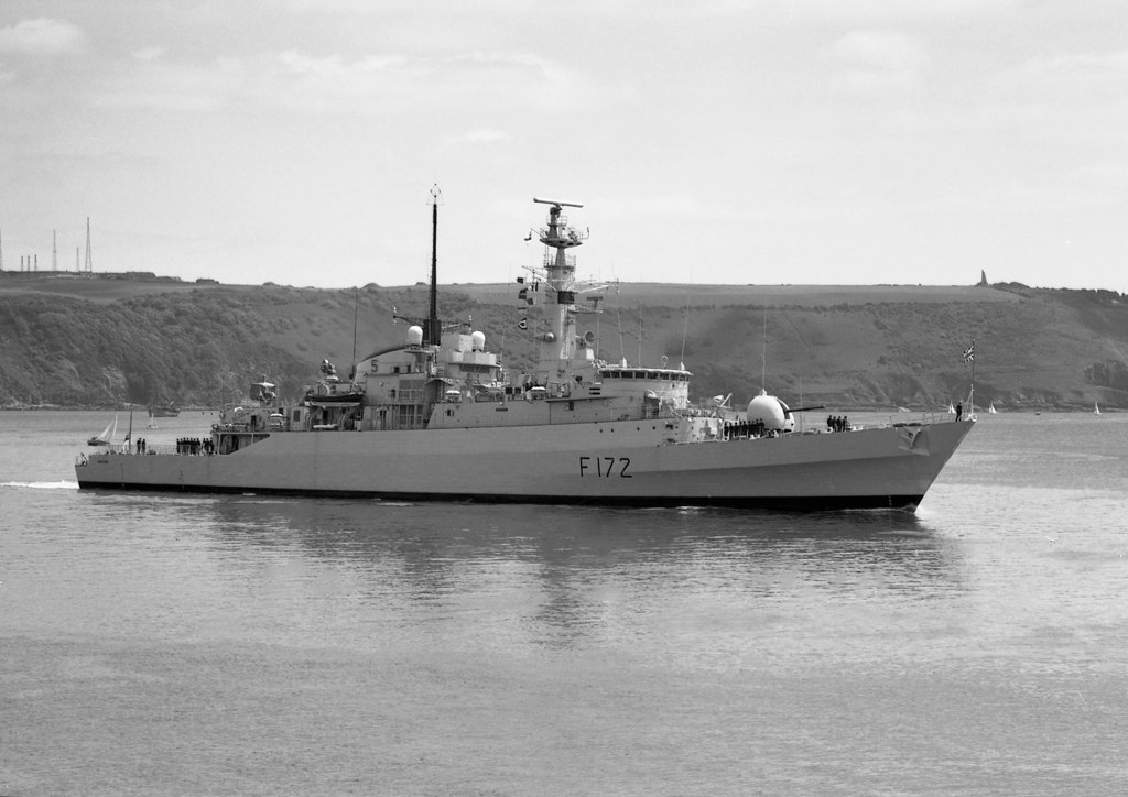 HMS Ambuscade F172 Royal Navy Type 21 frigate Photo Print or Framed Print - Hampshire Prints