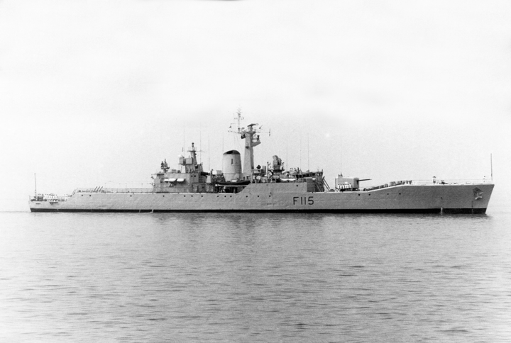 HMS Berwick F115 | Photo Print | Framed Print | Rothesay Class | Frigate | Royal Navy Hampshire Prints
