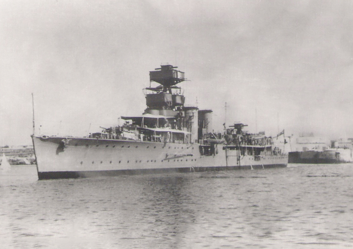 HMS Curlew D42 | Photo Print | Framed Print | C Class | Light Cruiser | Royal Navy Hampshire Prints