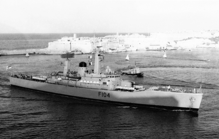 HMS Dido F104 | Photo Print | Framed Print | Leander Class | Frigate | Royal Navy Hampshire Prints