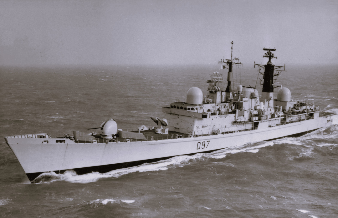 HMS Edinburgh D97 Royal Navy Type 42 Destroyer Photo Print or Framed Print - Hampshire Prints