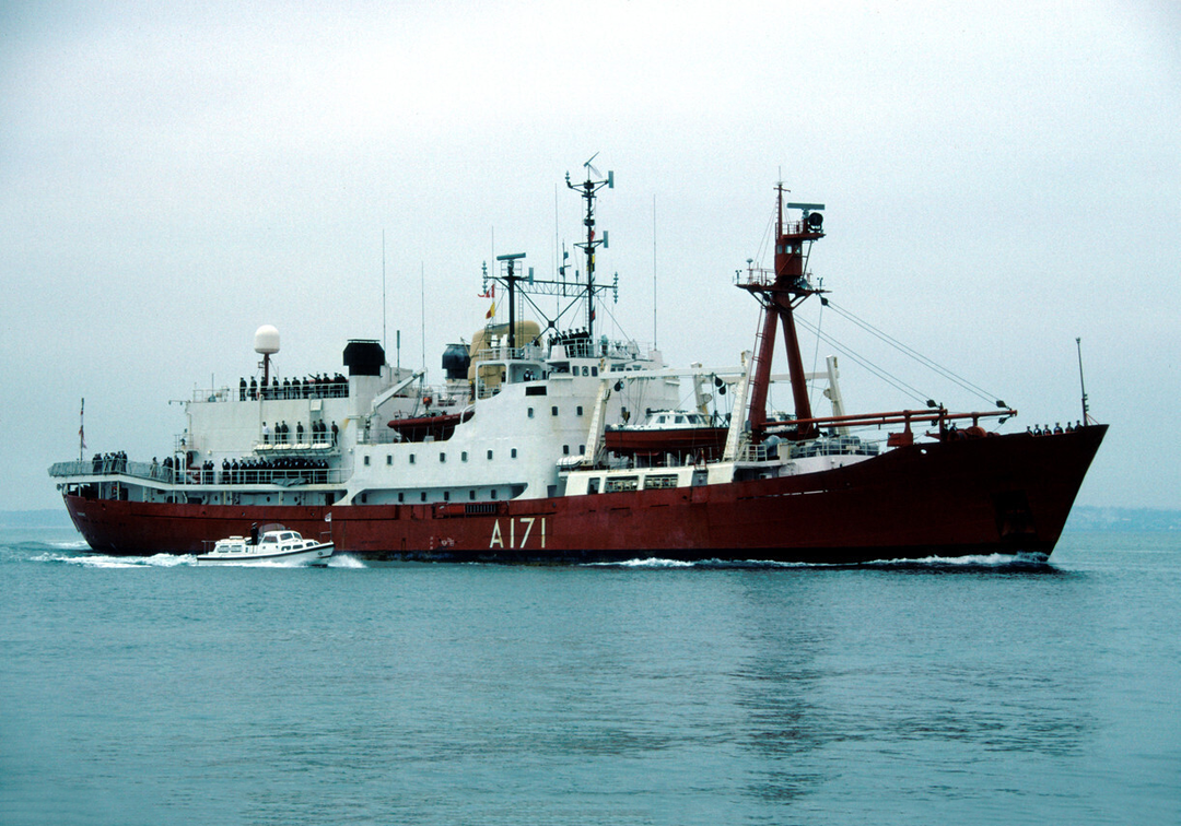 HMS Endurance A171 | Photo Print | Framed Print | Ice Breaker | Patrol Vessel | Royal Navy Hampshire Prints