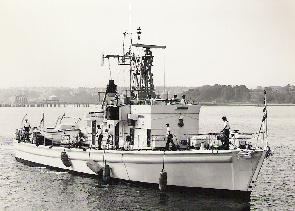 HMS Enterprise A71 Royal Navy Echo class inshore survey ship Photo Print or Framed Print - Hampshire Prints