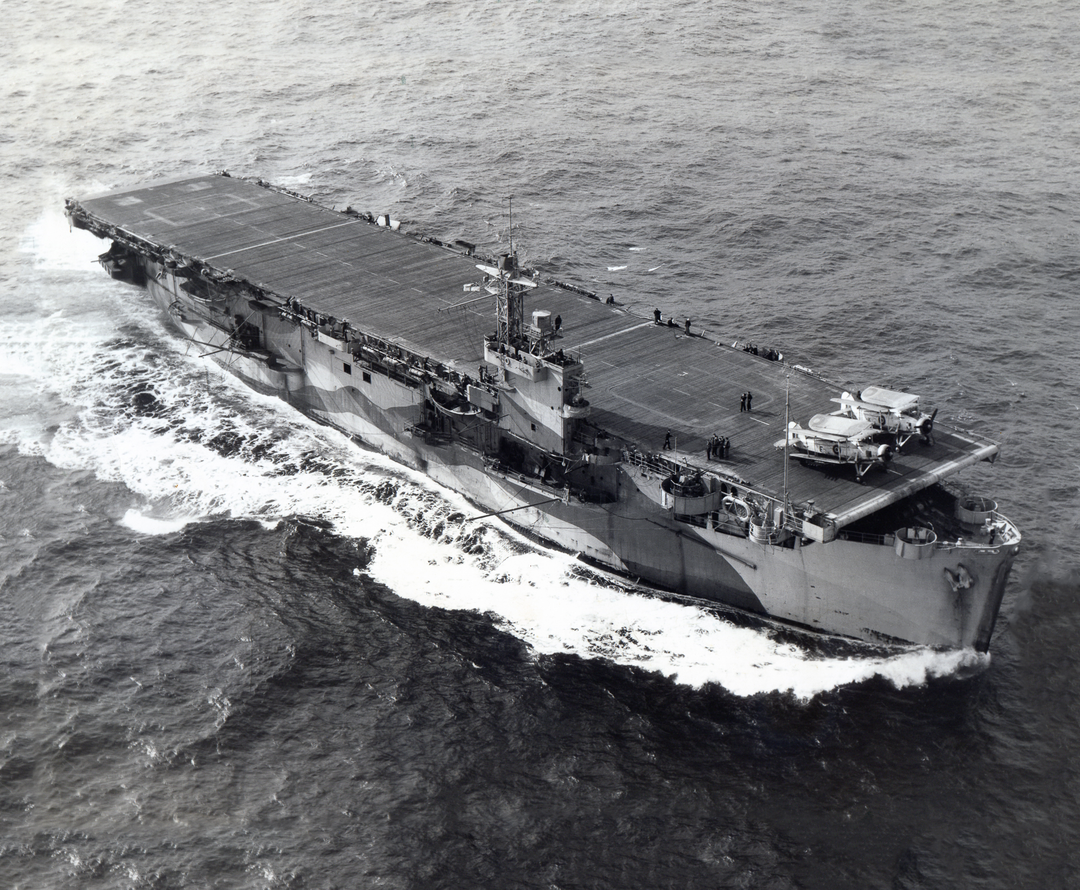 HMS Tracker D24 | Photo Print | Framed Print | Poster | Aircraft carrier | Royal Navy Hampshire Prints