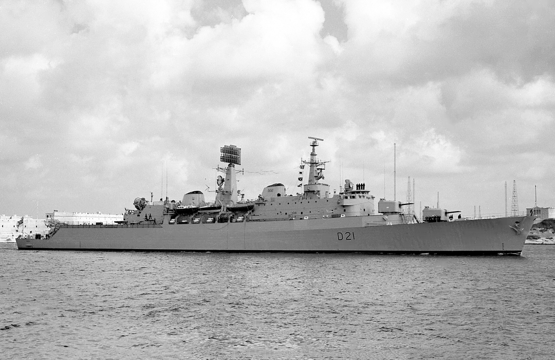 HMS Norfolk (D21) Photo Print - Starboard Beam View - Royal Navy County Class Destroyer Hampshire Prints 6 x 4 No Frame No