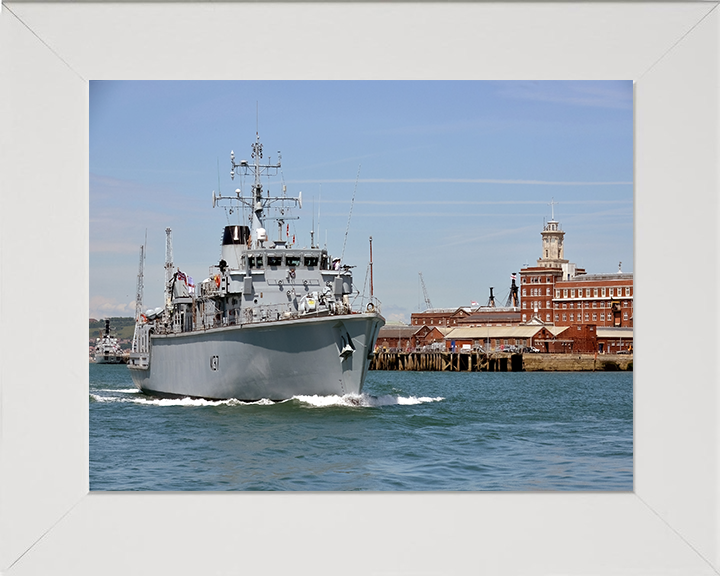HMS Chiddingfold M37 | Photo Print | Framed Print | Hunt Class | Minehunter | Royal Navy Hampshire Prints