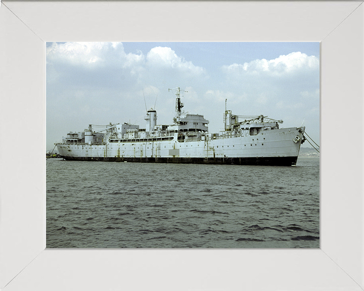 HMS Berry Head A191 | Photo Print | Framed Print | Poster | Repair Ship | Royal Navy Hampshire Prints
