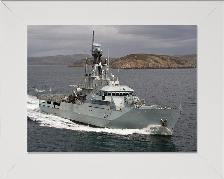 HMS Clyde P257 | Photo Print | Framed Print | River Class | Patrol Vessel | Royal Navy Hampshire Prints