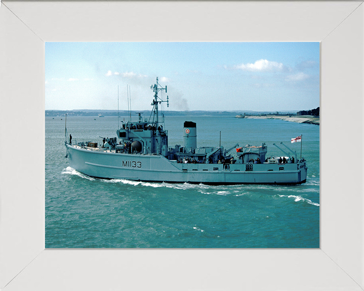 HMS Bossington M1133 Royal Navy Ton Class Minesweeper Photo Print or Framed Print - Hampshire Prints