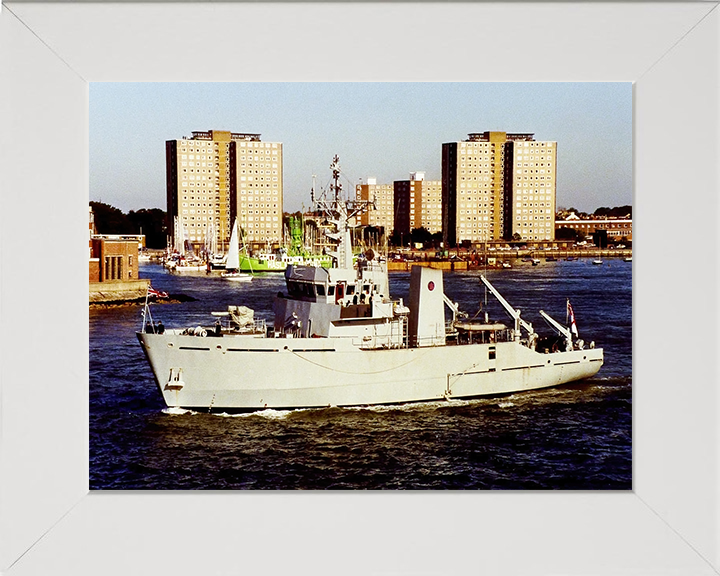 HMS Blackwater M2008 Royal Navy River class minesweeper Photo Print or Framed Print - Hampshire Prints