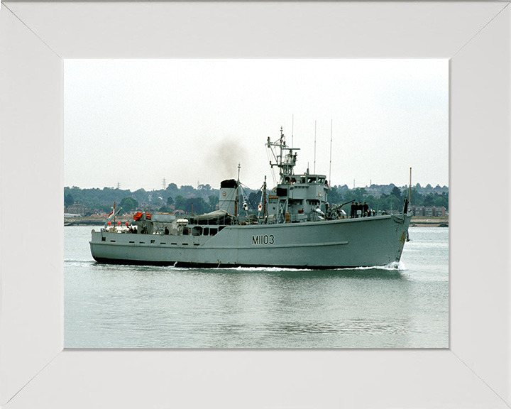 HMS Alfriston M1103 | Photo Print | Framed Print | Ton Class | Minesweeper | Royal Navy Hampshire Prints