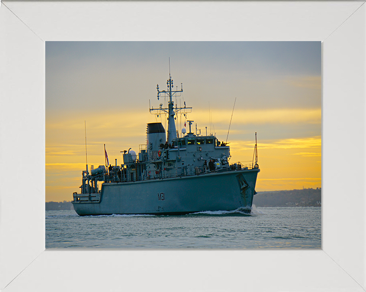 HMS Cattistock M31 | Photo Print | Framed Print | Hunt Class | Minehunter | Royal Navy Hampshire Prints