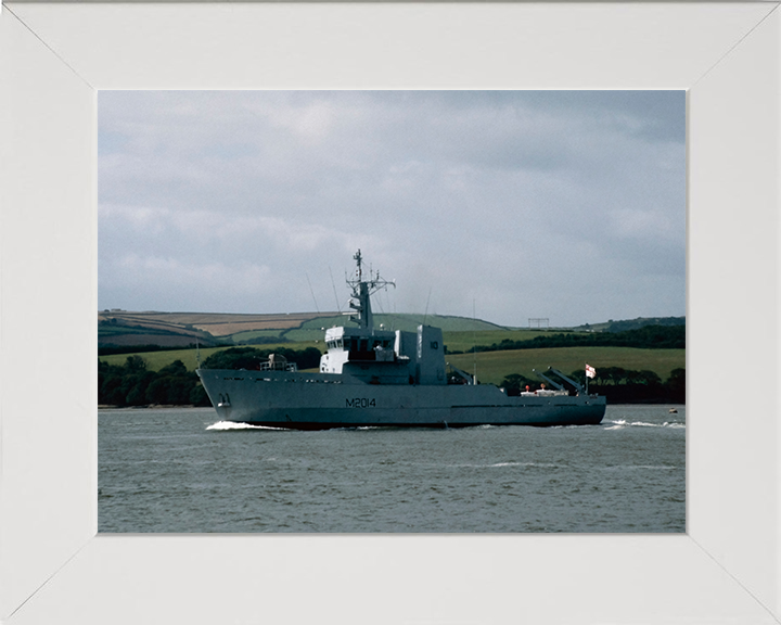 HMS Arun M2014 Royal Navy River class minesweeper Photo Print or Framed Print - Hampshire Prints