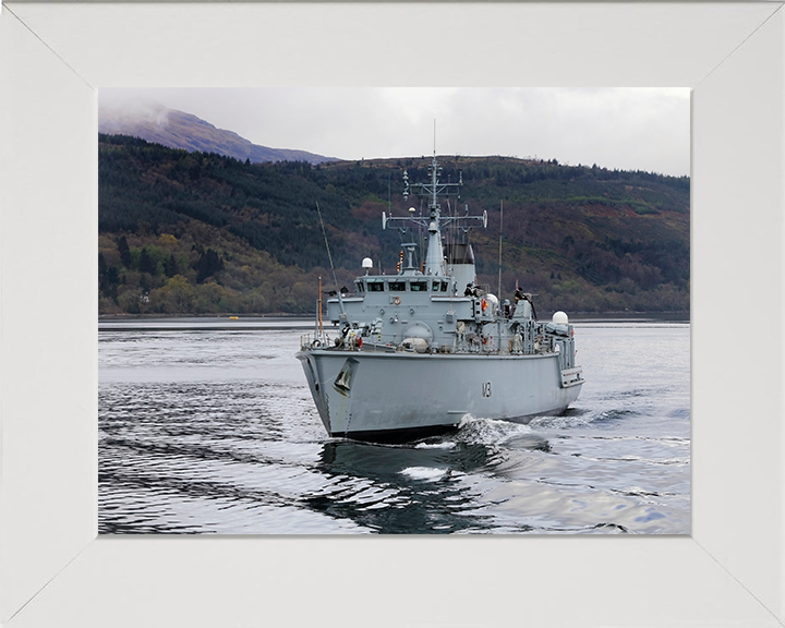 HMS Cattistock M31 | Photo Print | Framed Print | Hunt Class | Minehunter | Royal Navy Hampshire Prints