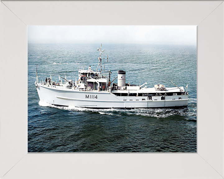 HMS Brinton M1114 | Photo Print | Framed Print | Ton Class | Minesweeper | Royal Navy Hampshire Prints
