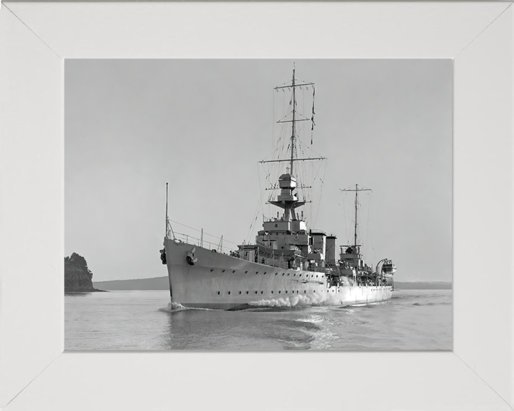 HMS Dunedin | Photo Print | Framed Print | Poster | Danae Class | Cruiser | Royal Navy Hampshire Prints