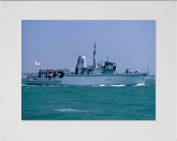 HMS Bicester M36 | Photo Print | Framed Print | Hunt Class | Mine Warfare Vessel | Royal Navy Hampshire Prints