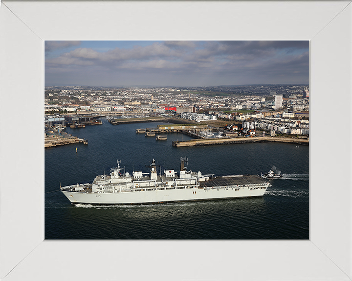 HMS Bulwark L15 | Photo Print | Framed Print | Albion Class | Amphibious Ship | Royal Navy Hampshire Prints