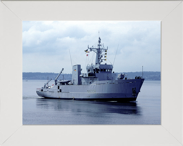 HMS Blackwater M2008 Royal Navy River class minesweeper Photo Print or Framed Print - Hampshire Prints