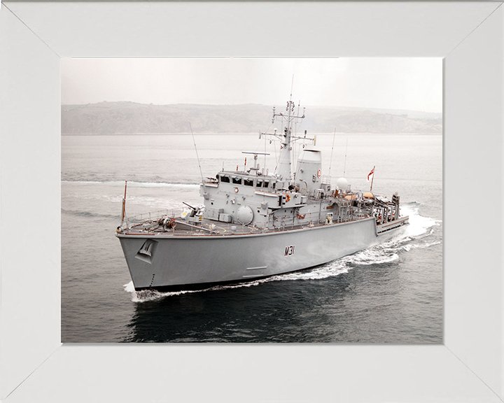 HMS Cattistock M31 | Photo Print | Framed Print | Hunt Class | Minehunter | Royal Navy Hampshire Prints