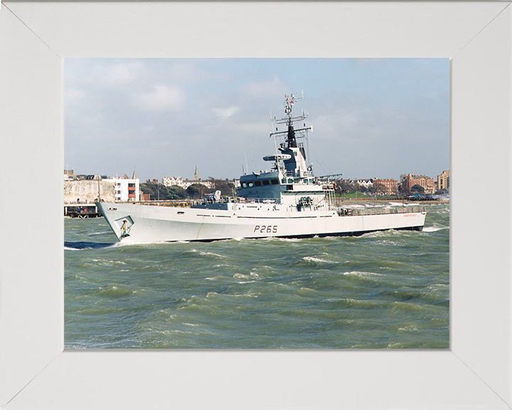 HMS Dumbarton Castle P265 | Photo Print | Framed Print | Castle Class | Patrol Vessel | Royal Navy Hampshire Prints