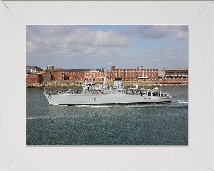 HMS Chiddingfold M37 | Photo Print | Framed Print | Hunt Class | Minehunter | Royal Navy Hampshire Prints