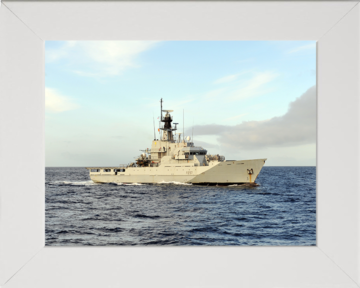 HMS Clyde P257 | Photo Print | Framed Print | River Class | Patrol Vessel | Royal Navy Hampshire Prints
