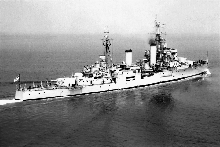 HMS Swiftsure (08) | Photo Print | Framed Print | Minotaur Class | Light Cruiser | Royal Navy Hampshire Prints