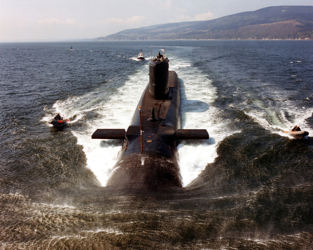 HMS Repulse S23 Royal Navy Resolution class Submarine Photo Print or Framed Print - Hampshire Prints