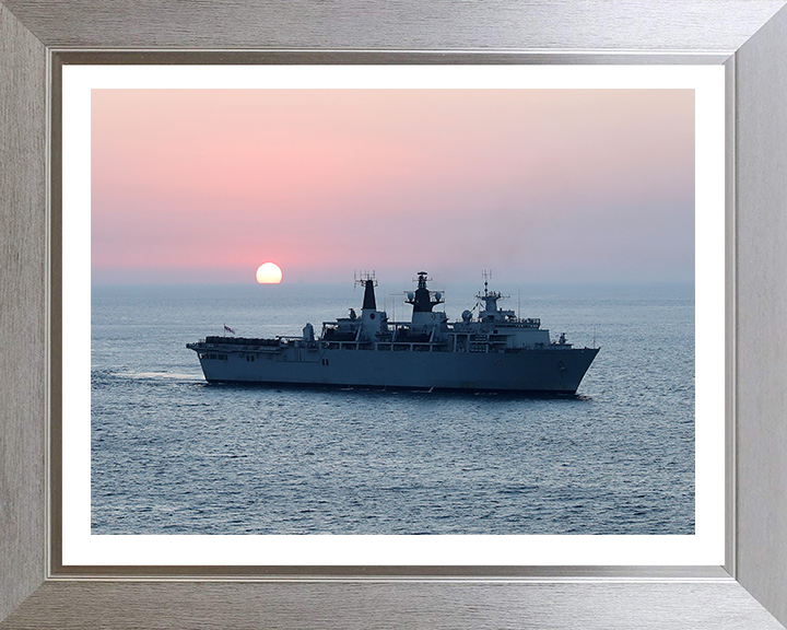 HMS Bulwark L15 Royal Navy Albion class amphibious ship Photo Print or Framed Print - Hampshire Prints