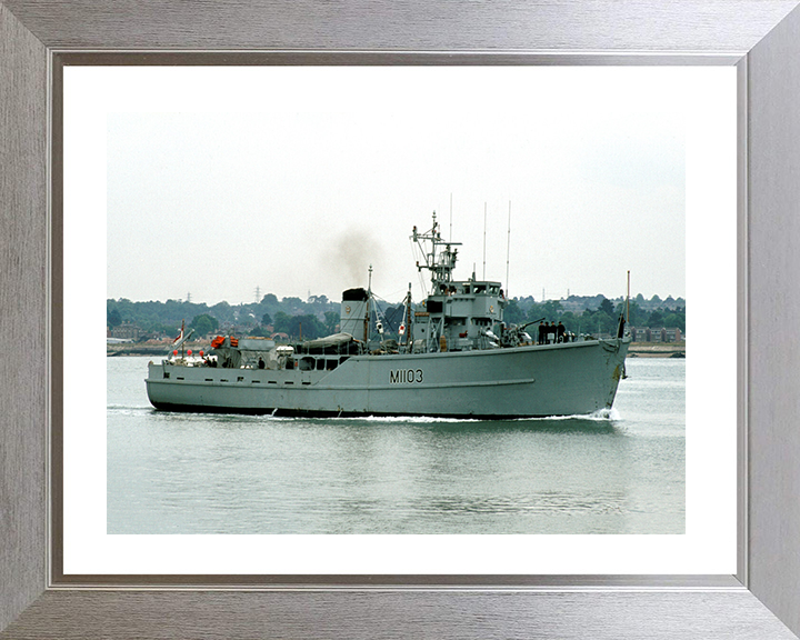 HMS Alfriston M1103 | Photo Print | Framed Print | Ton Class | Minesweeper | Royal Navy Hampshire Prints