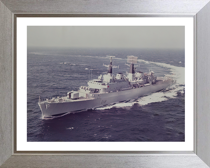 HMS Antrim D18 | Photo Print | Framed Print | County Class | Destroyer | Royal Navy Hampshire Prints