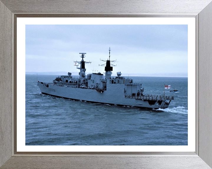 HMS Beaver F93 Royal Navy Type 22 Frigate Photo Print or Framed Print - Hampshire Prints